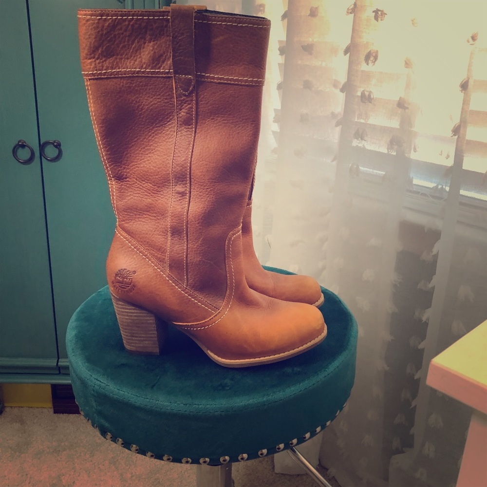 Brown Leather Timberland Boots! 👢